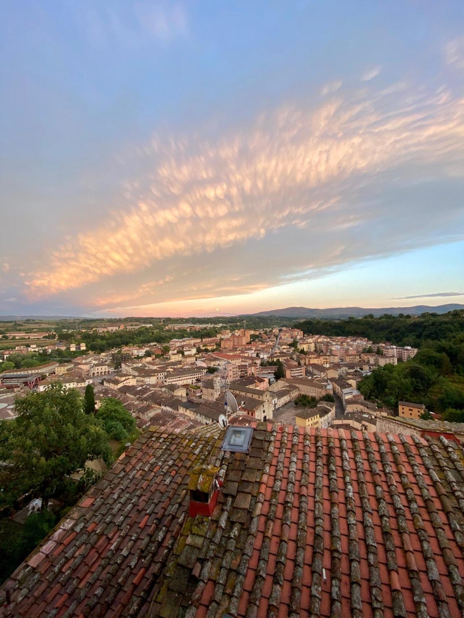 La Torre Di Canonica Colle Val D'Elsa Luaran gambar