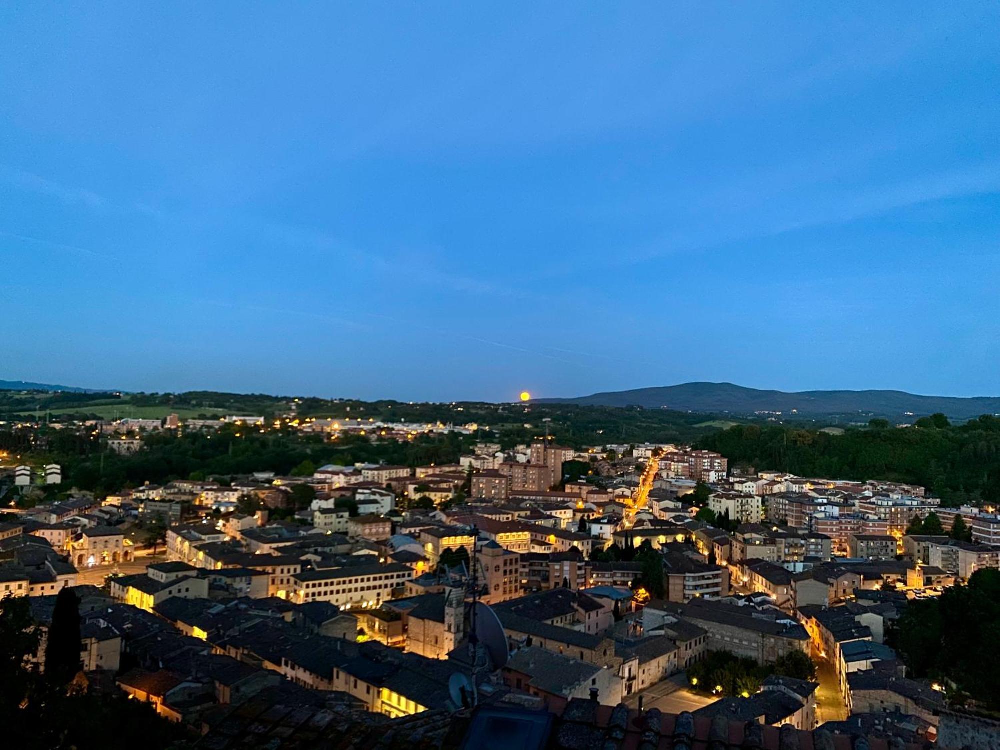 La Torre Di Canonica Colle Val D'Elsa Luaran gambar